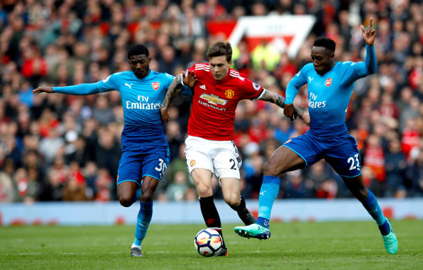 对于前锋穆 对于前锋穆