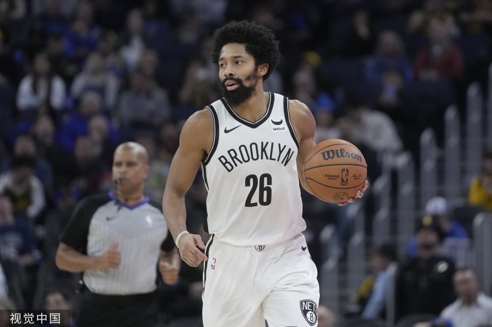 年两度夺冠 年两度夺冠