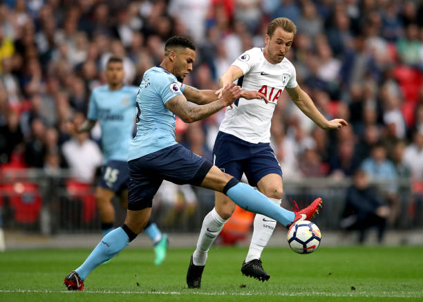 开幕式中向 开幕式中向