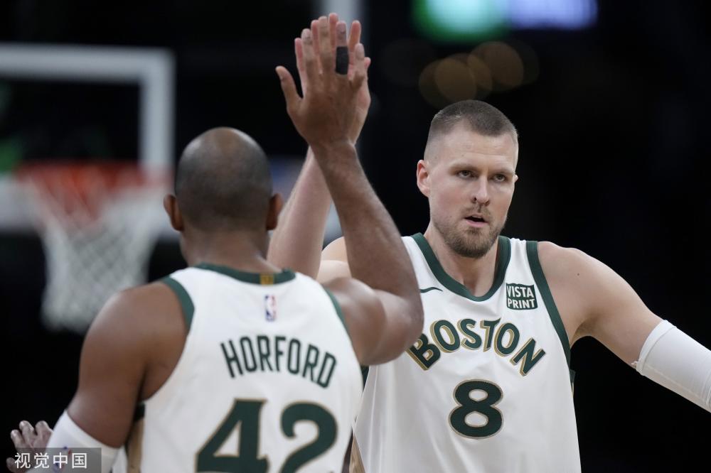 德米拉尔自 德米拉尔自